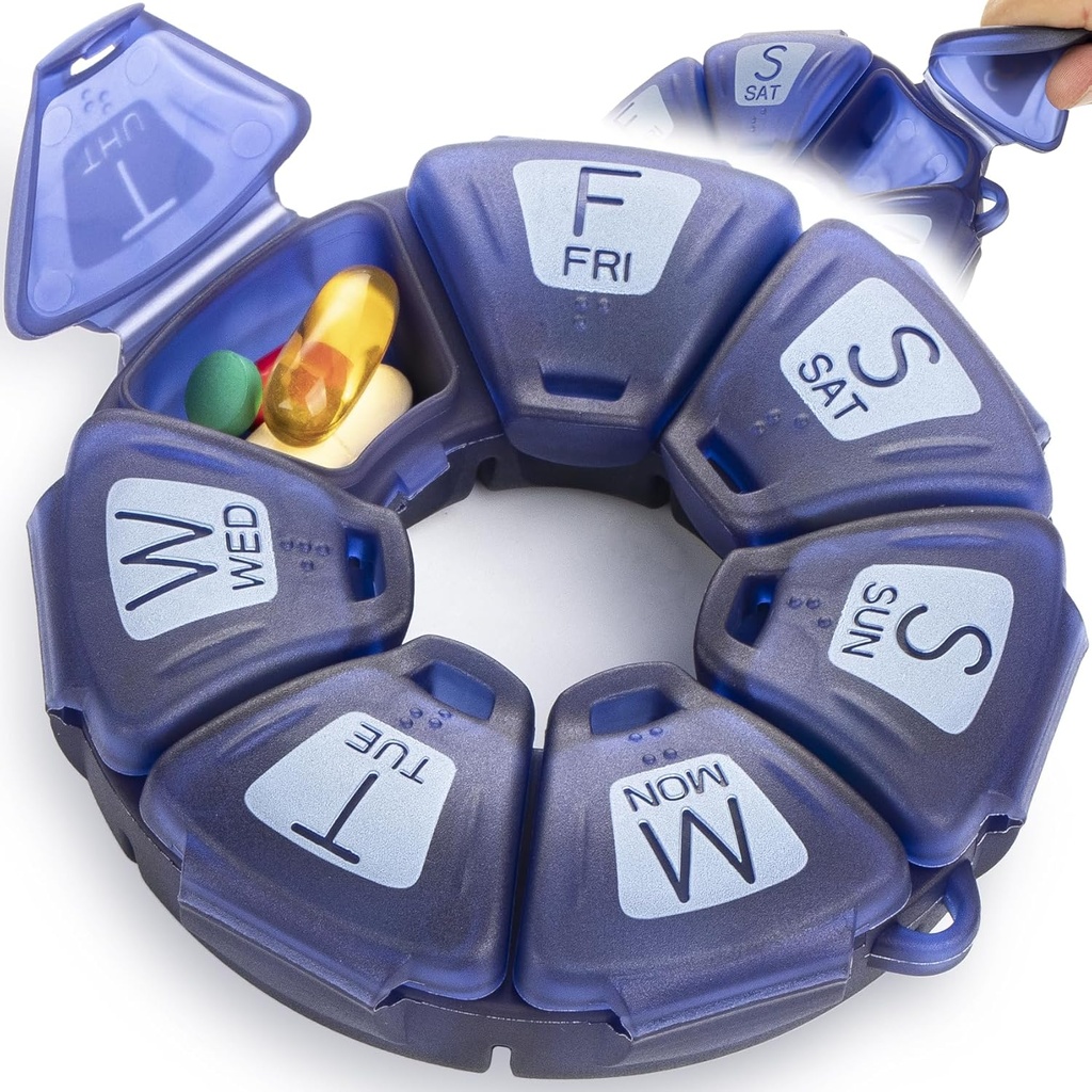 Organizador semanal redondo, TPU Rubberized, Contenedor de pilas de viaje 7 Día, con 7 grandes compartimientos, Grande para suplementos diarios de vitaminas, Cute caja de píldoras con grandes letras y braille (Blue)