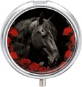 Caballo Negro en un fondo de rosas rojas Pill Caso 3 Compartimiento Caja de píldoras portátiles Organizador diario de la pill para el bolso de bolsillo Medicina diaria Container to hold Vitamins Fish Oil Travel Gifts